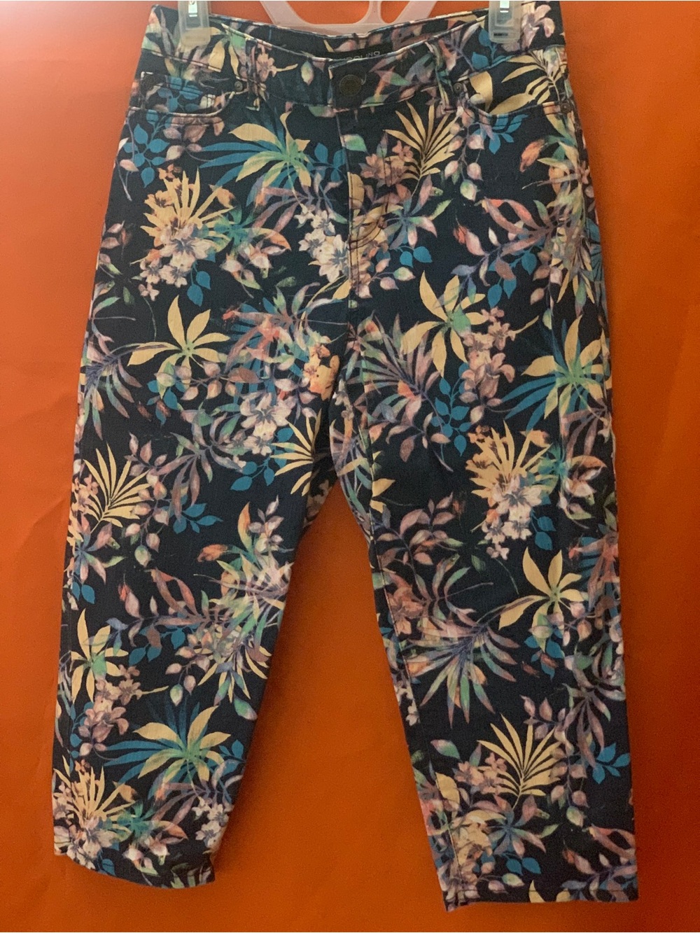 Bandolino Mandi Capri Women’s Tropical Capris